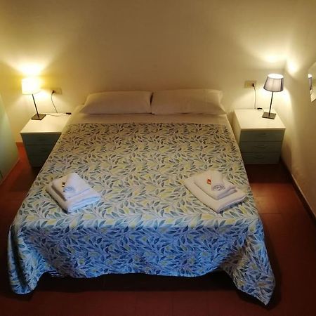 Cozy Apartment Near Train Station Флоренция Экстерьер фото