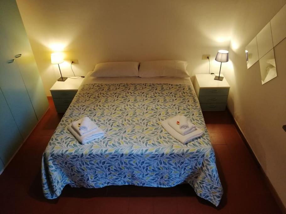 Cozy Apartment Near Train Station Флоренция Экстерьер фото